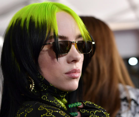 Билли Айлиш в Gucci на красной дорожке «Грэмми». Конечно, в зеленом