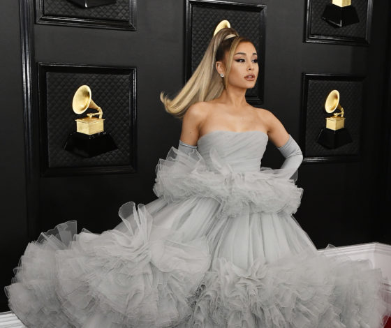 Мнение PEOPLETALK: лучшие платья звёзд на красной дорожке «Грэмми-2020»