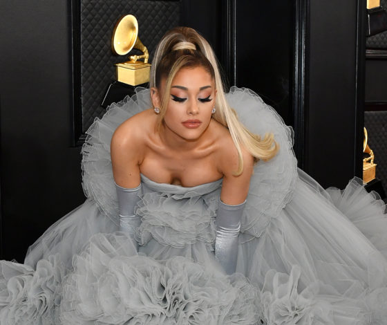 Как у Гранде: огромные платья звезд