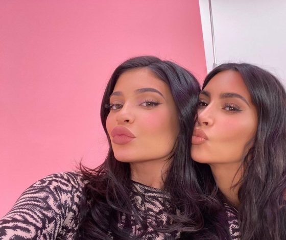 Ким Кардашьян сказала, что косметика Кайли «дешёвка»