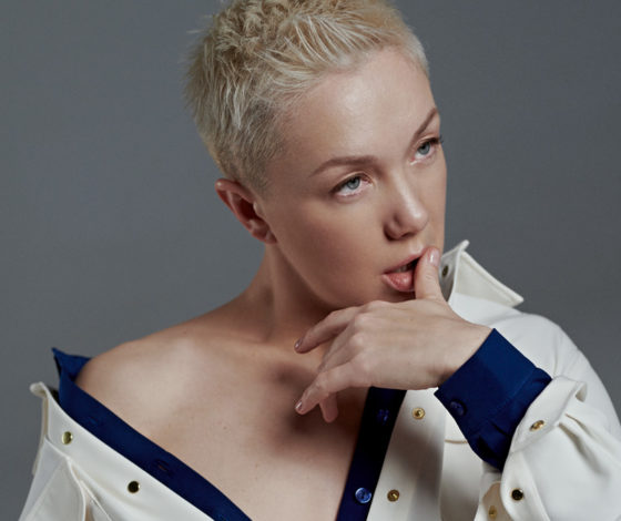 Дарья Мороз и Снежана Георгиева в проекте Laroom Elegance