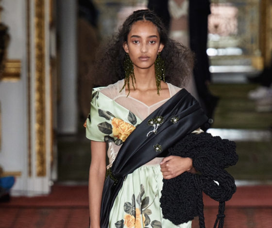 Показ Simone Rocha на Неделе моды в Лондоне