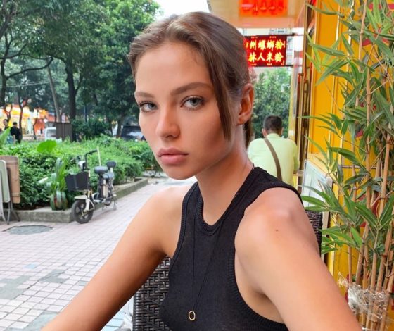 Эксклюзив. «У меня недостаточный рост для кэтвока», - Алеся Кафельникова рассказала о пропуске Миланской недели моды. Выяснили, как модели получают работу