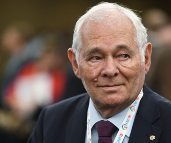 Президент Научно-исследовательского института детской хирургии Леонид Рошаль считает, что коронавируса следует бояться меньше, чем гриппа