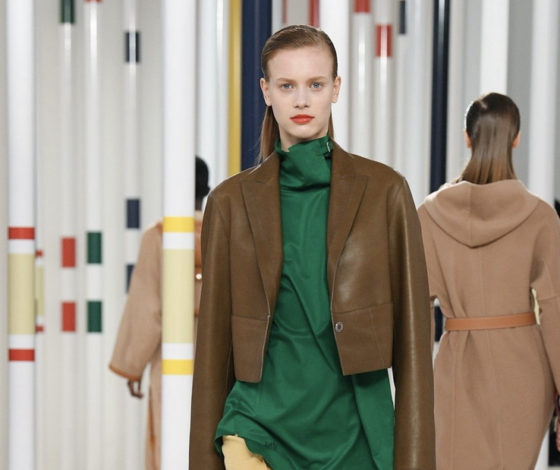 Показ Hermès на Неделе моды в Париже
