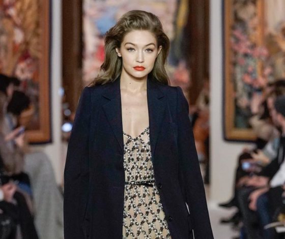 Белла и Джиджи Хадид на показе Lanvin в Париже