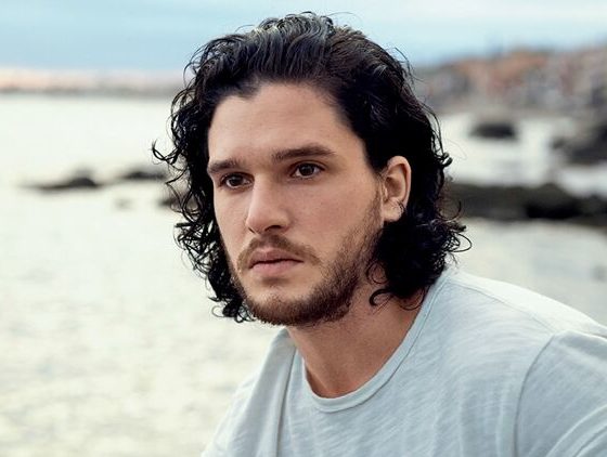 «Достиг дна»: Кит Харингтон рассказал о депрессии и проблемах с алкоголем