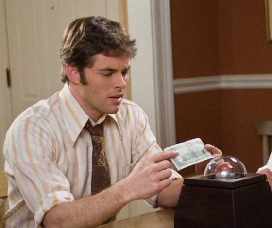 Дрессировщика морских котиков обманули на 4,5 млн рублей. Что случилось