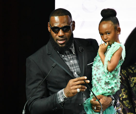 Дочь баскетболиста Леброна Джеймса стала бьюти-блогером