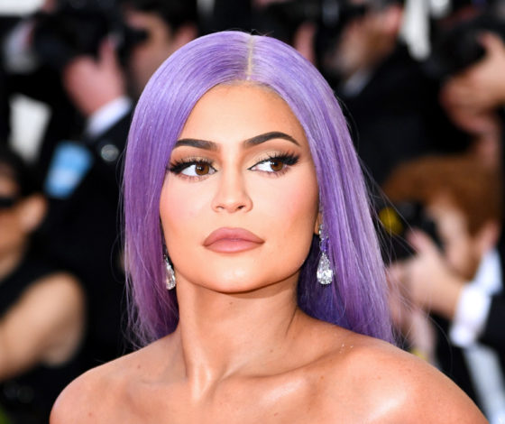 Топ звезд с необычным цветом волос