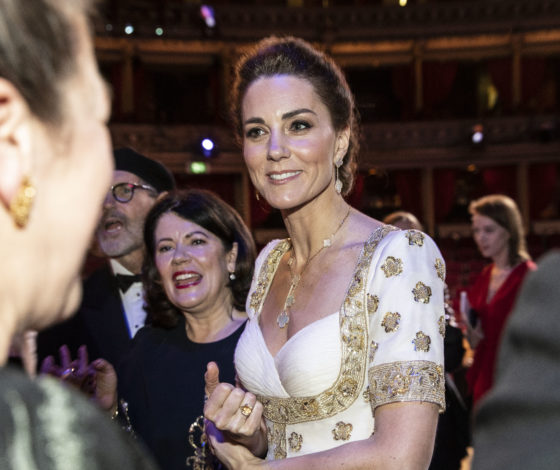 Кейт Миддлтон пришла на премию BAFTA в старом платье