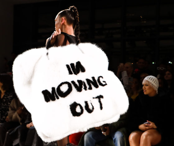 Сумка на Неделе моды в Нью-Йорке стала мемом в Сети