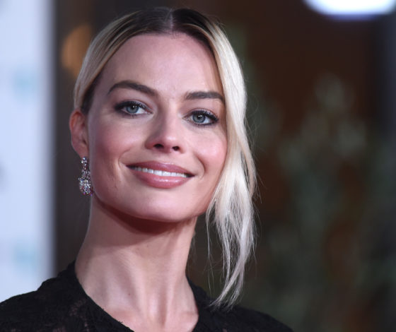 Тренды в макияже и укладках  2020: образы с премии BAFTA