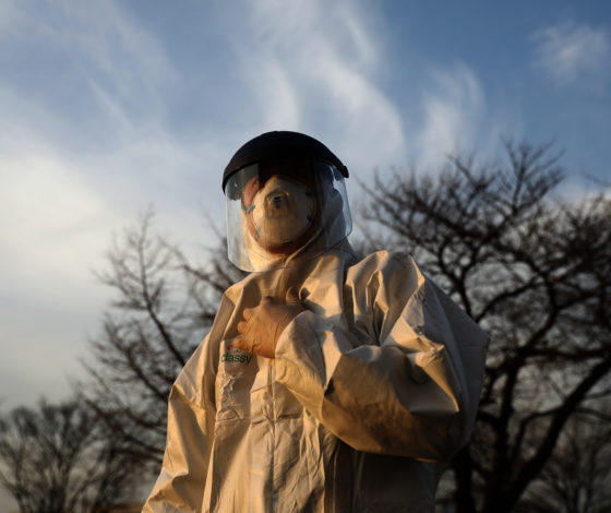 Вакцина, вспышка инфекции в Италии и остановка съемок Тома Круза: собрали актуальную информацию о коронавирусе