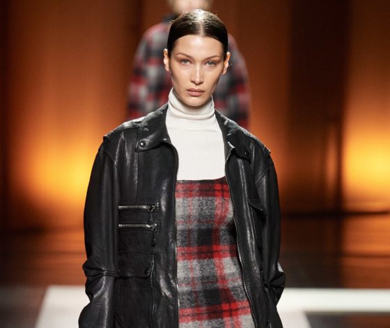 Белла Хадид и Кайя Гербер на показе Tod’s в Милане