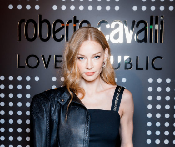 Светлана Ходченкова, Елена Кулецкая и Екатерина Вилкова на показе ROBERTO CAVALLI