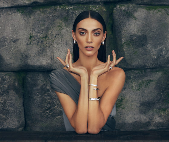 Индонезийская эстетика: бренд UNOde50 выпустил новую коллекцию украшений в экзотическом стиле