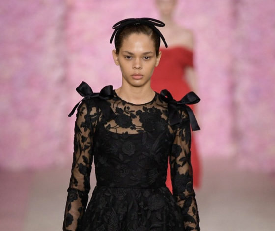 Показ Giambattista Valli на Неделе моды в Париже