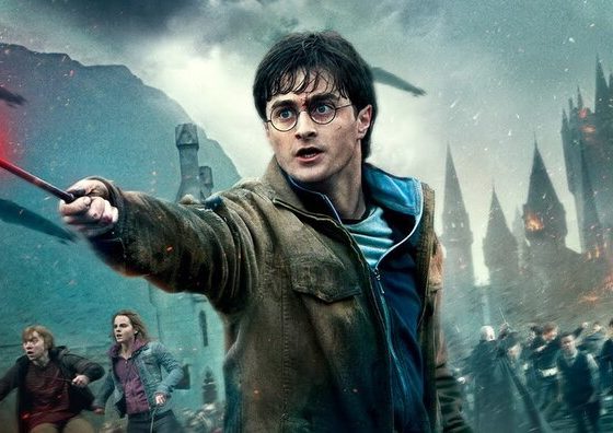 Кем стали Гарри, Рон и Гермиона, почему Дурсли так не любили Поттера: собрали ответы Джоан Роулинг на вопросы о саге