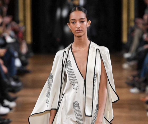 Показ Stella McCartney на Неделе моды в Париже
