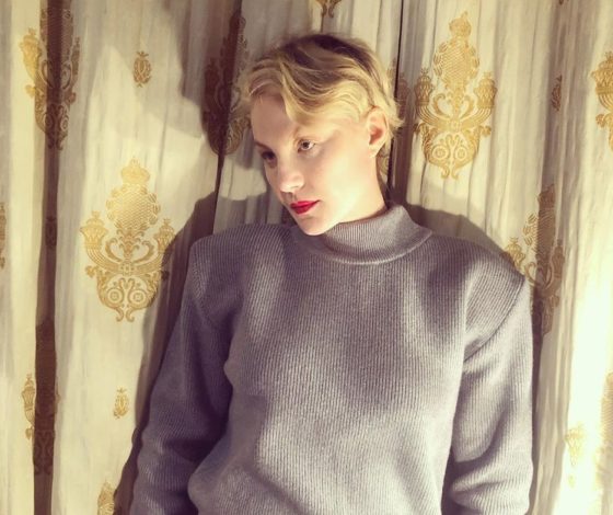 Рената Литвинова и Александр Цыпкин вступились за феминистку, которой грозит 6 лет тюрьмы за откровенные рисунки