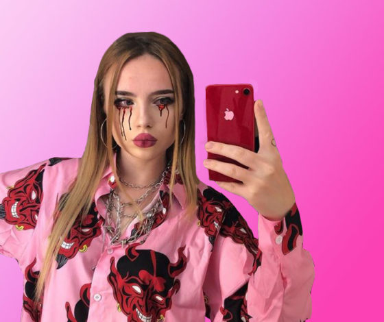 Эксклюзив. Создатель популярных масок в Instagram Александра Тимошенко о том, как ее масками стали пользоваться Белла Хадид и Ким Кардашьян, а еще o переписке с Дуа Липой