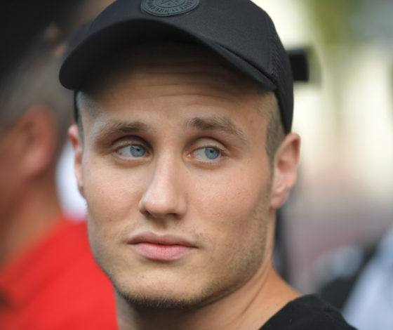 #ЯВПОМОЩЬ: благотворительная акция актера Никиты Кукушкина для помощи пожилым