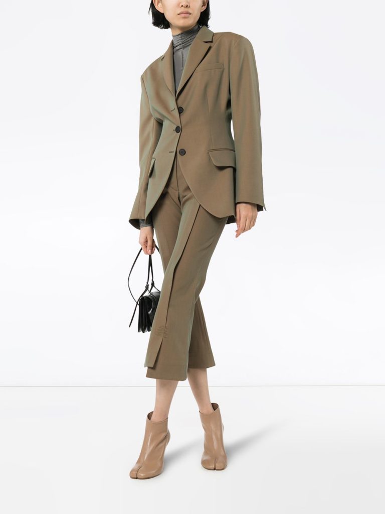 Delada, 88877 Р. (farfetch.com)