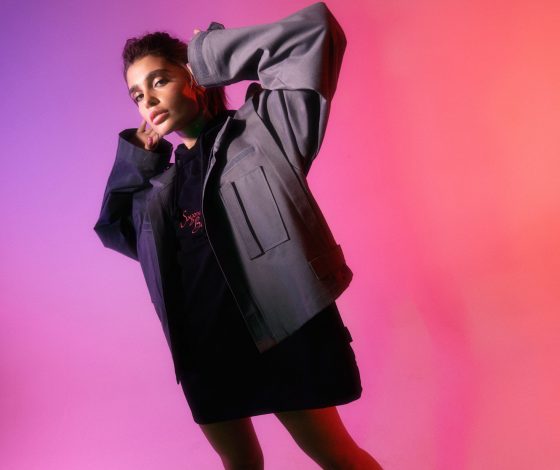 Велосипедки из экокожи, худи с принтами и oversize-футболки в новой коллекции Элджея Sayonara Boy