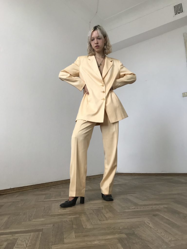 Escada, 16500 Р. (strogovintage.com)