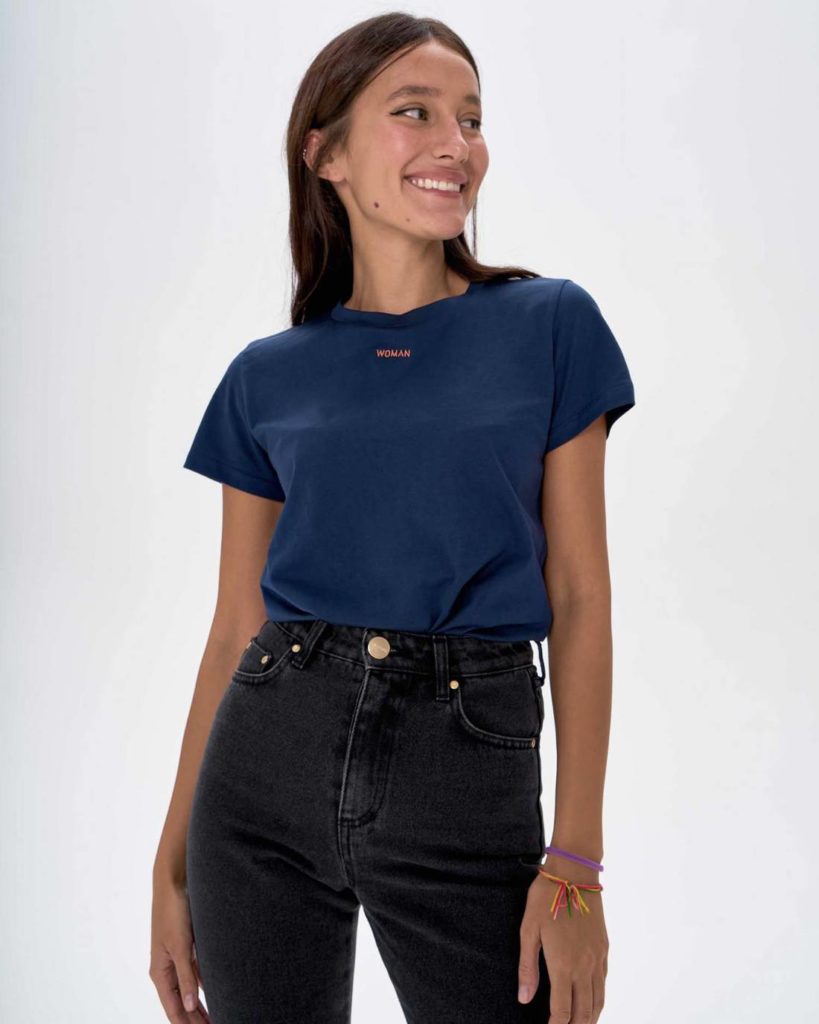 Футболка I Am Studio, 2900 P. (iamstudio.ru)