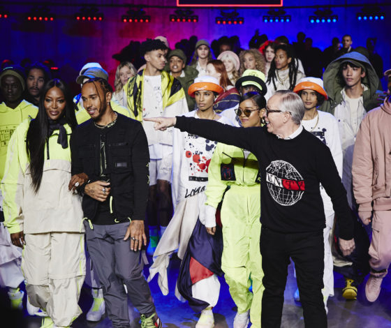 В день рождения Томми Хилфигера: лучшие образы с показов бренда