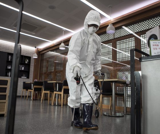 Коронавирус в Москве: ввели дополнительные меры профилактики, свободное посещение школы