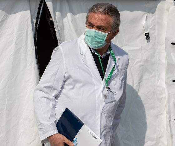 28 марта и коронавирус: больше 550 тысяч зараженных, в России зафиксировано 1036 случаев, в Иране сотни человек отравились метанолом