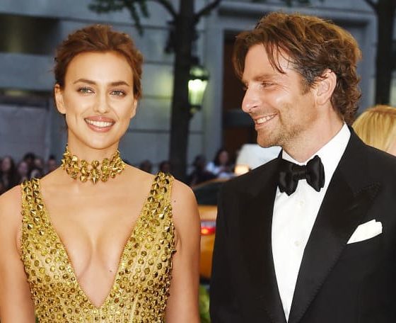 Ирина Шейк и Брэдли Купер водят дочь на курсы русского языка