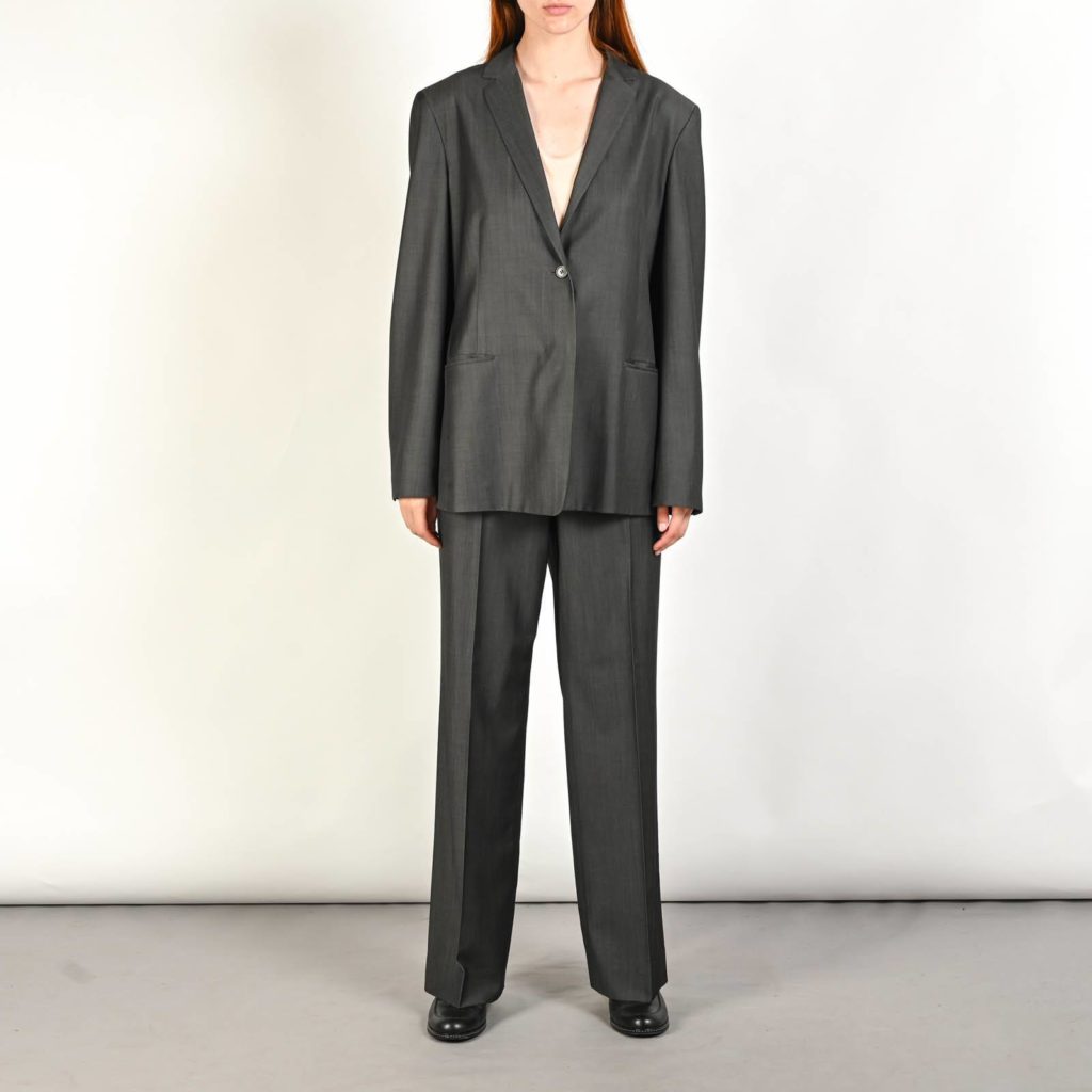 Jil Sander, 18000 Р. (secondfriendstore.ru)