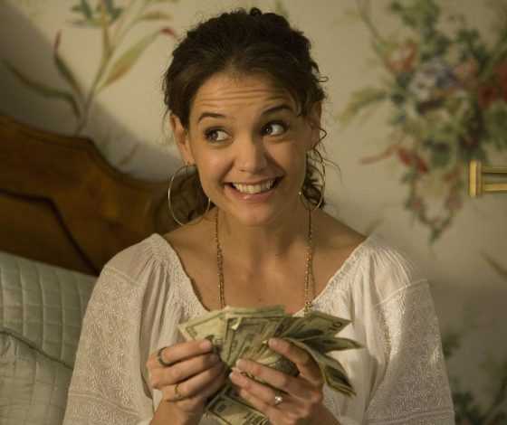 Женщина тайно потратила 100 тысяч долларов на одежду и разрушила брак