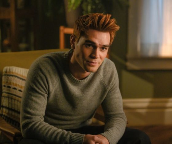 Фото дня: фанаты уверены, что звезда Netflix, актер Кей Джей Апа, сделал ринопластику