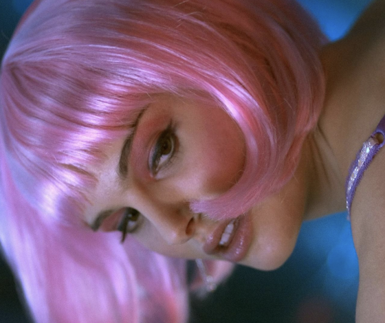 Трендовые прически: парики, которые стоит примерить