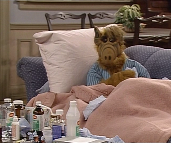 Мытье рук не поможет: эксперт по инфекционным заболеваниям развенчал мифы о коронавирусе