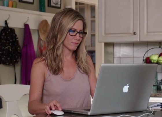 Джениффер Энистон рассказала, как проходит ее карантин