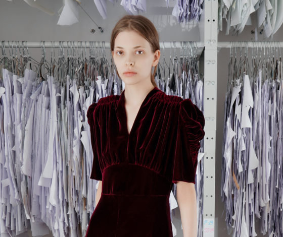 Роскошные платья и строгие костюмы в новой коллекции VIKA GAZINSKAYA