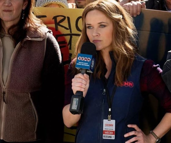 «Комендантский час по-русски»: западные СМИ распространили новость о львах, которые патрулируют улицы в России