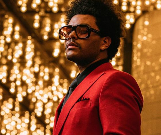 Новый тренд в TikTok: пользователи пародируют обложки песен