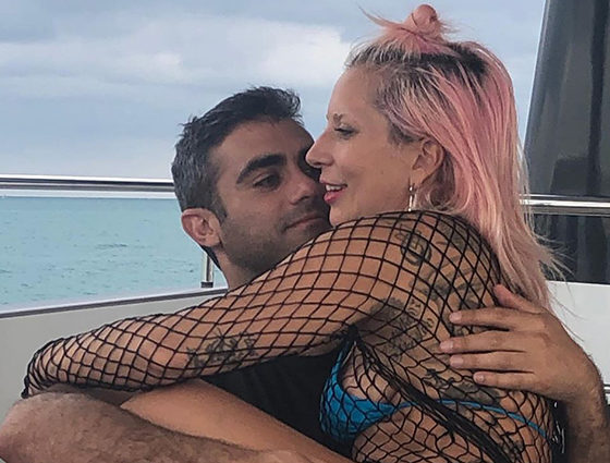 «Любовь всей моей жизни»: Леди Гага призналась в чувствах бойфренду