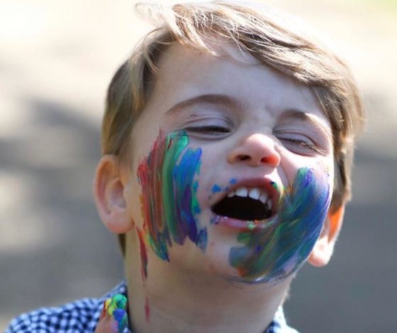 С днем рождения, принц Луи: собрали топ снимков самого младшего наследника престола