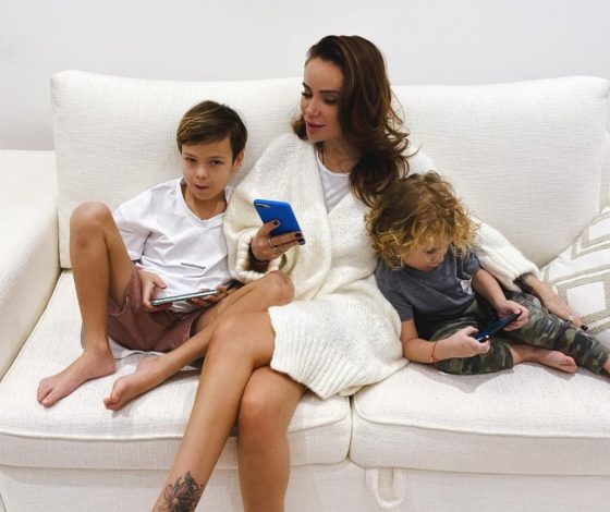 «Маму не обвиняйте, это я виноват», - Айза Анохина и ее сын Сэм прокомментировали скандальное сообщение Гуфу