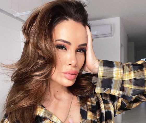 Эксклюзив. «Хочу квартиру побольше», - Айза Анохина продает апартаменты за 58 млн рублей