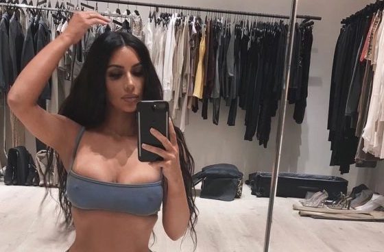 Идеи для свидания онлайн: показываем, как красиво фотографироваться в нижнем белье на примере звезд