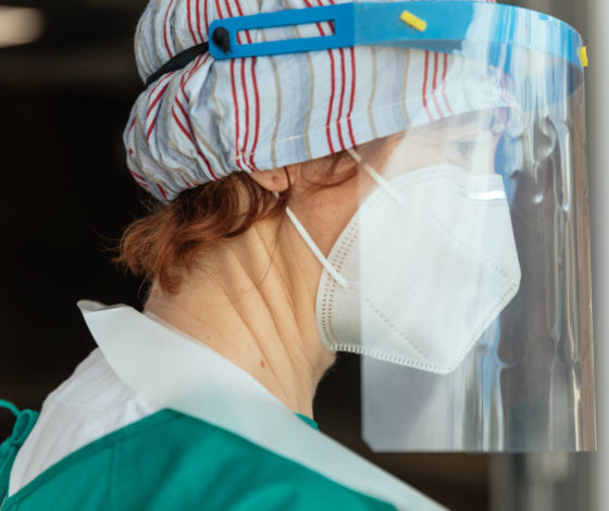 17 мая и коронавирус: больше 4,7 миллионов зараженных в мире, меньше 10 тысяч новых инфицированных в России, эпидемиолог КНР признался, что они скрывали масштаб вспышки